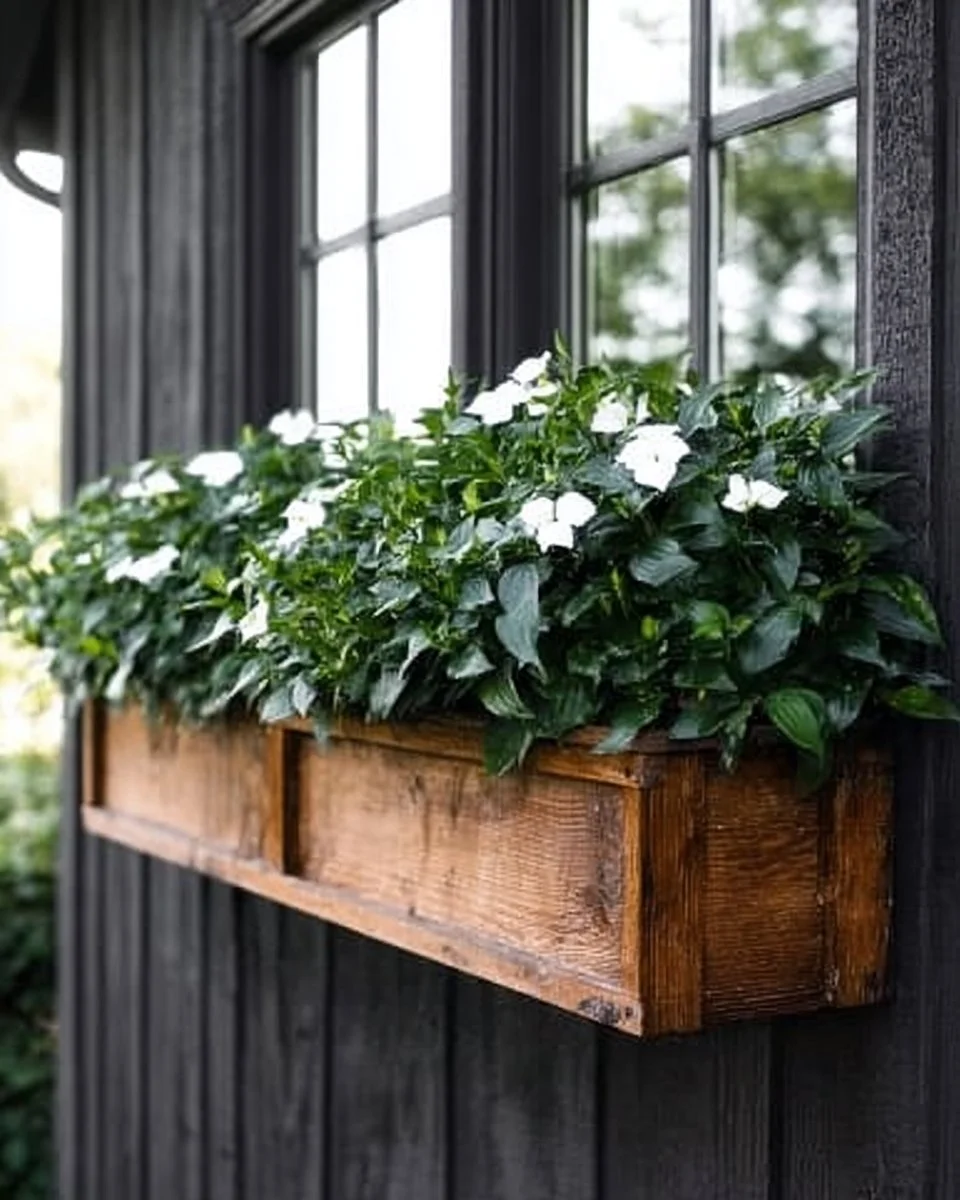 Easy DIY Cedar Window Boxes